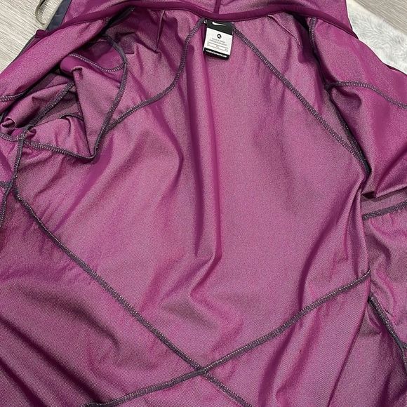 NIKExGYAKUSOU NWOT Women’s XL fits as a Large Running Zip Hoodie| Plum Purple - Picture 11 of 12